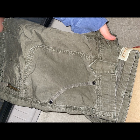 ✨Your favorite safari shorts✨ - Picture 10 of 10